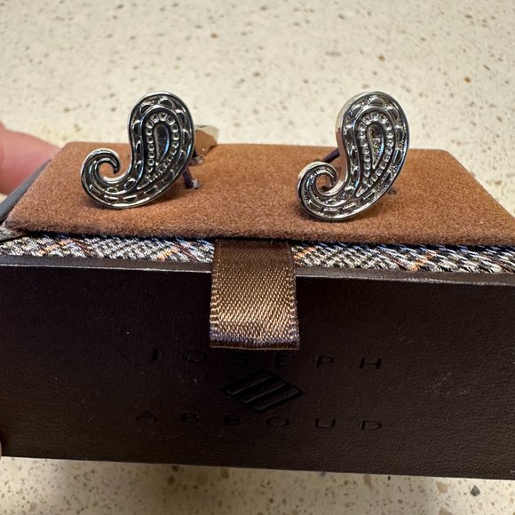 Cuff Links Two (2) Pairs - Picture 3 of 5